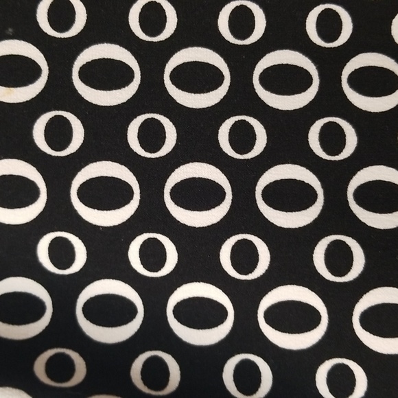 Black & White Graphic Print Pull-On Modal Skirt with Draped Side Tie; Size Small - Picture 3 of 5